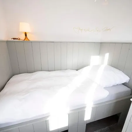 Edith De Heiligenhafen